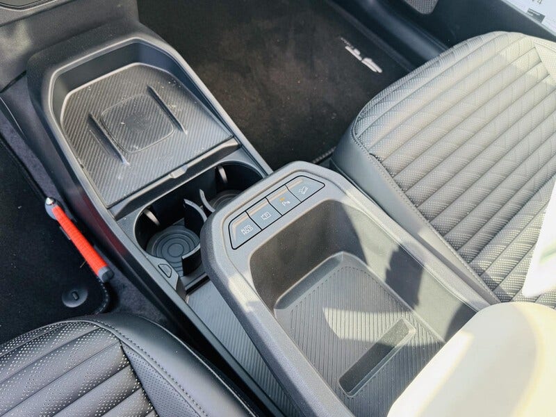 Kia EV4 (20)
