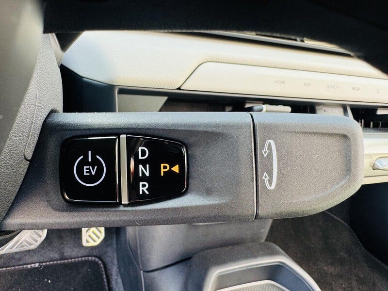 Kia EV4 (21)