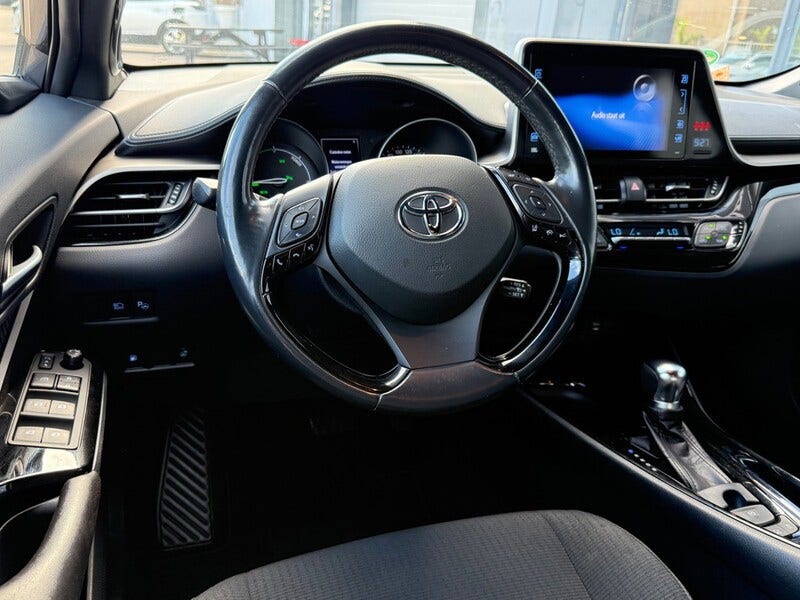 Toyota C-HR (4)