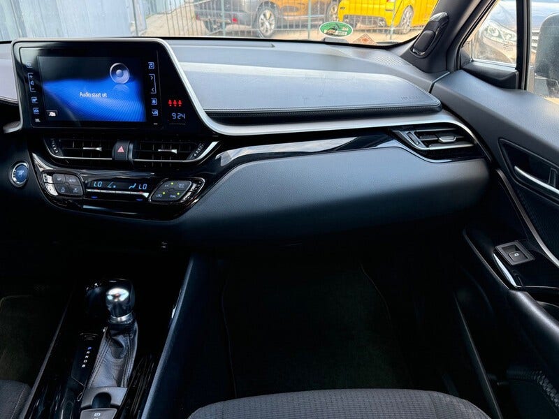 Toyota C-HR (7)