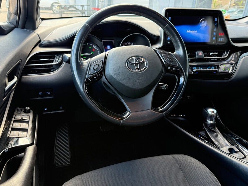 Toyota C-HR (18)