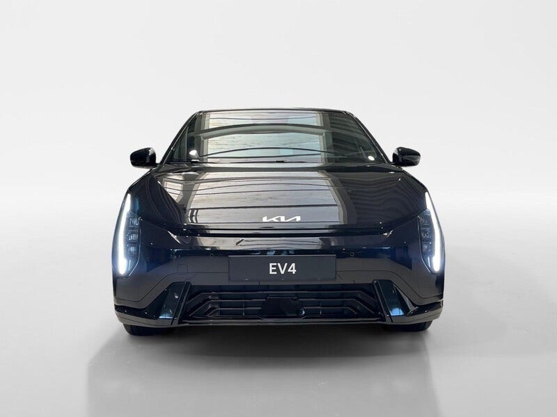 Kia EV4 (2)