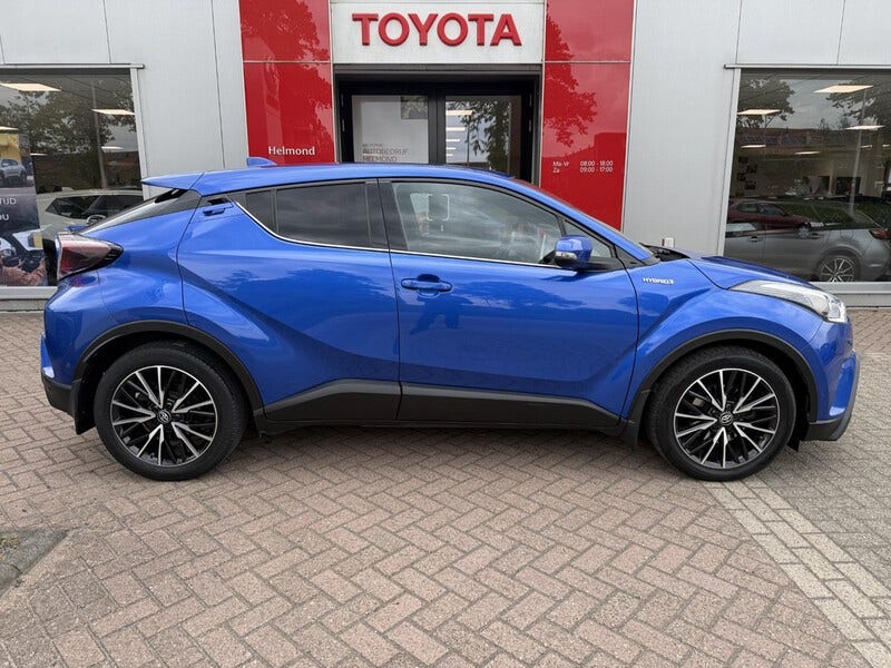 Toyota C-HR (2)