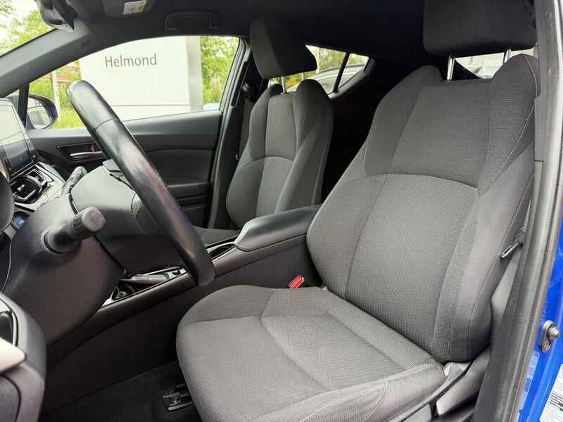 Toyota C-HR (11)