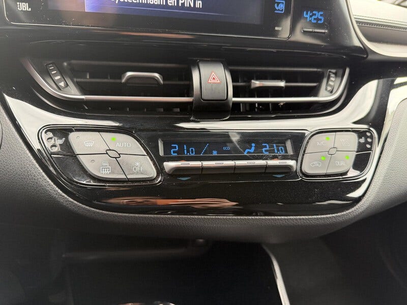 Toyota C-HR (22)
