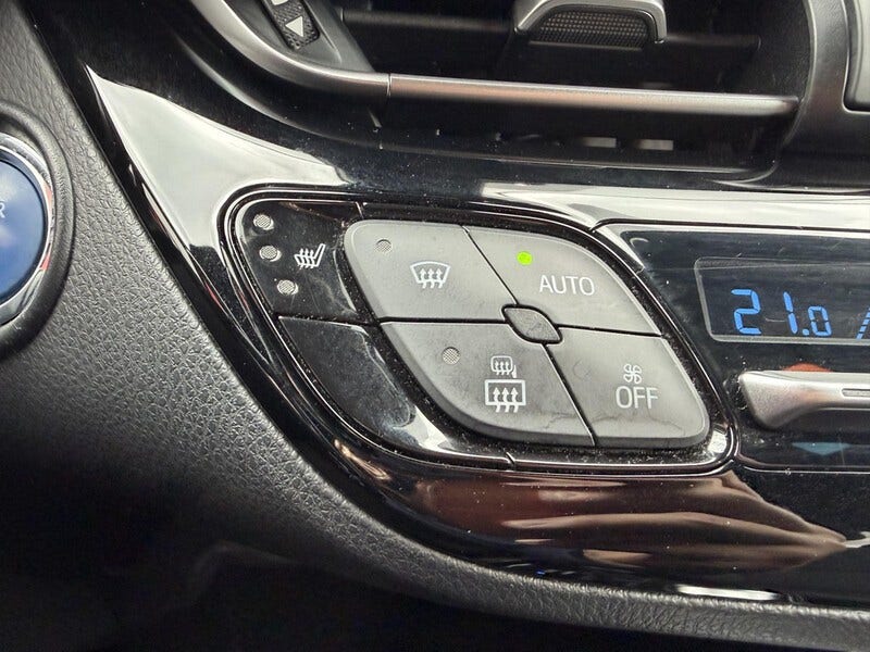 Toyota C-HR (23)