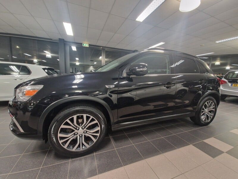 Mitsubishi ASX (2)