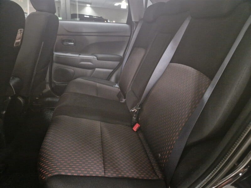 Mitsubishi ASX (13)