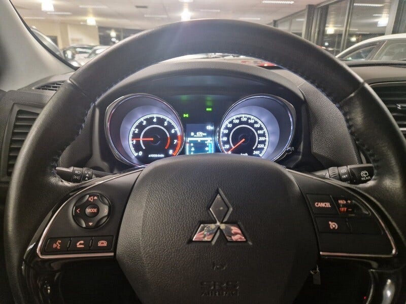 Mitsubishi ASX (14)
