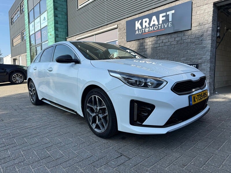 Kia ProCeed (9)