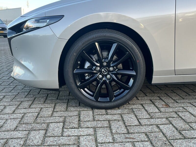 Mazda 3 (2)