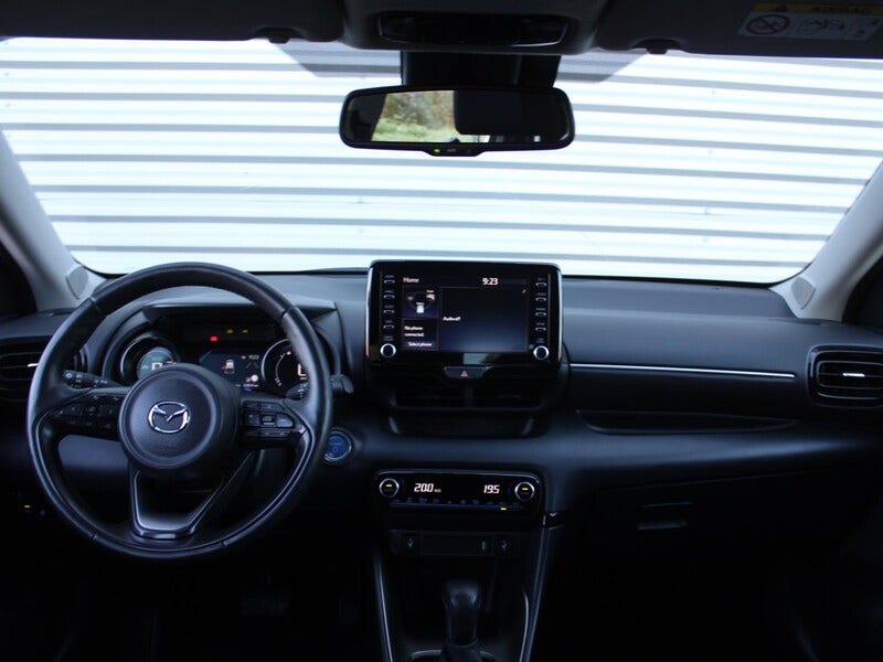 Mazda 2 Hybrid (8)