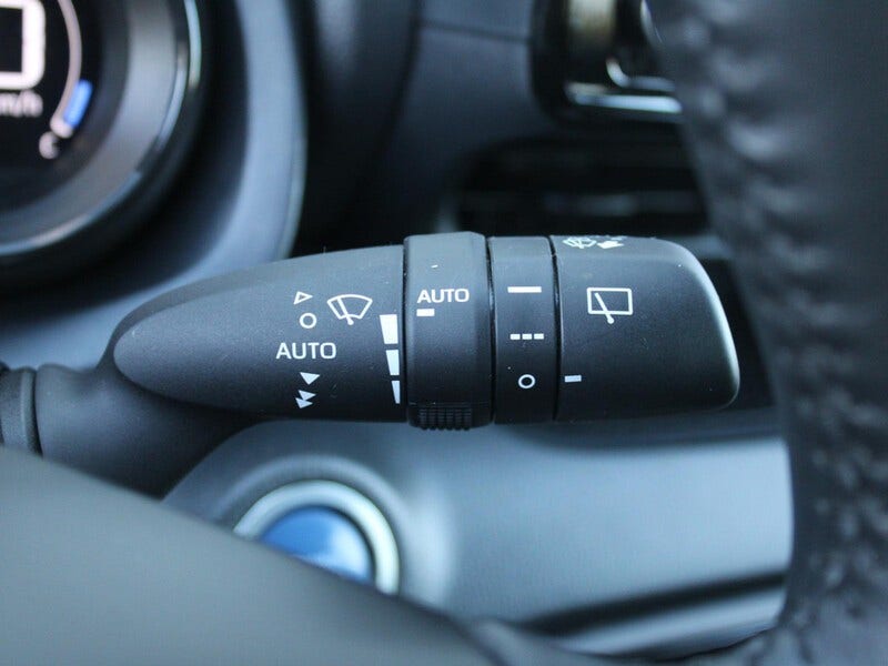 Mazda 2 Hybrid (15)