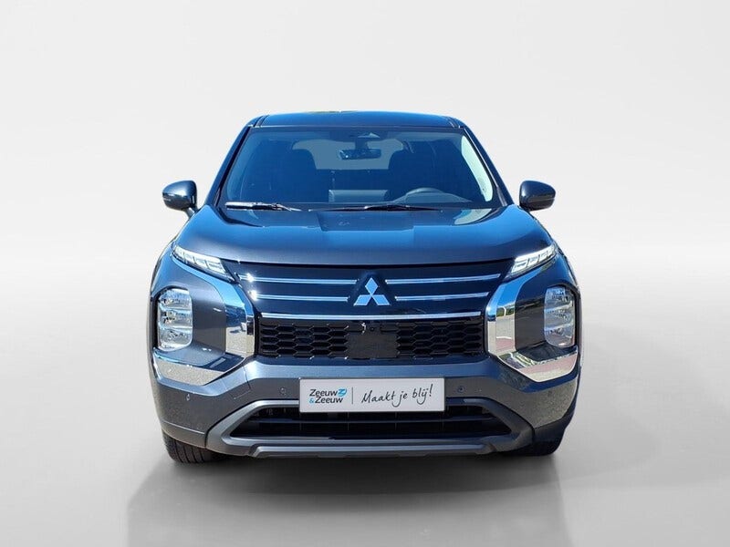 Mitsubishi Outlander (2)