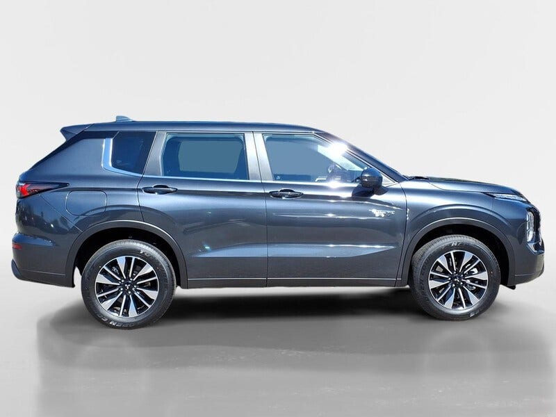 Mitsubishi Outlander (4)
