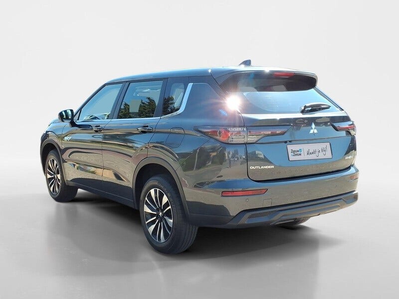 Mitsubishi Outlander (7)