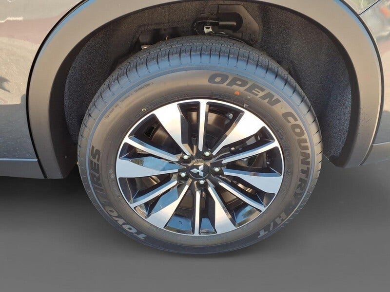 Mitsubishi Outlander (9)