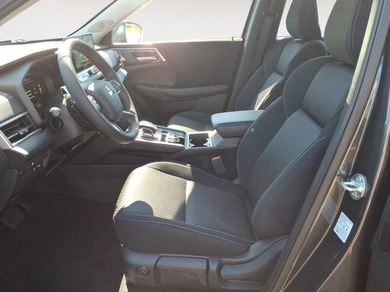 Mitsubishi Outlander (19)