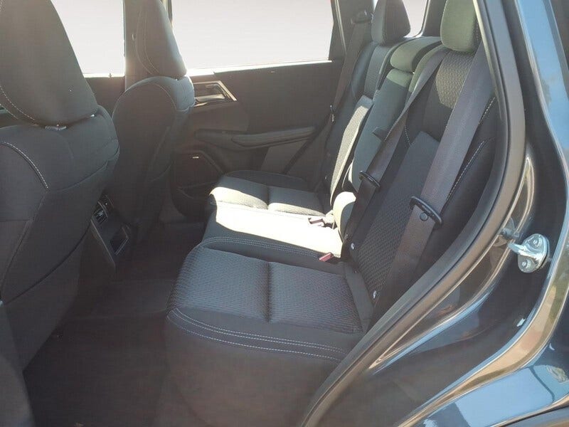 Mitsubishi Outlander (20)