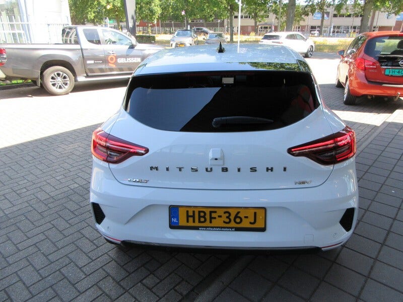 Mitsubishi Colt (9)