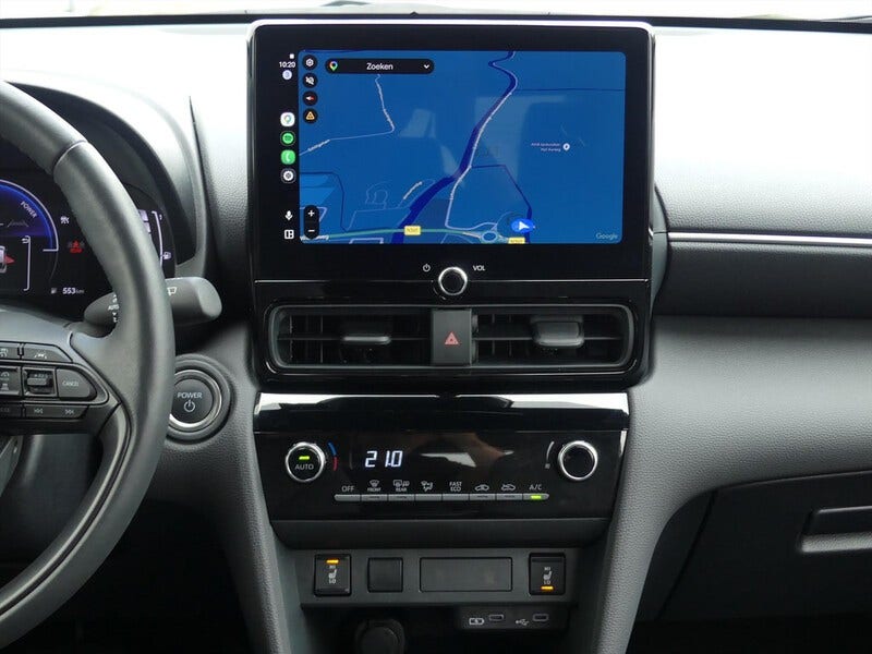 Toyota Yaris Cross (13)