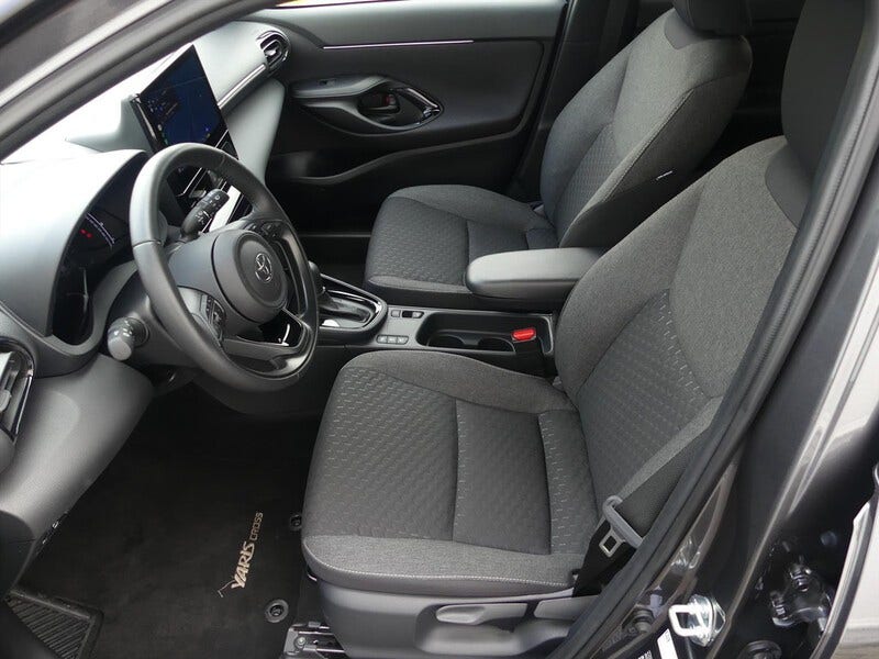 Toyota Yaris Cross (16)