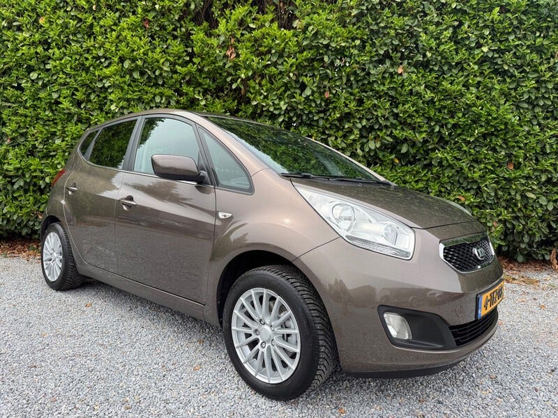 Kia Venga (4)