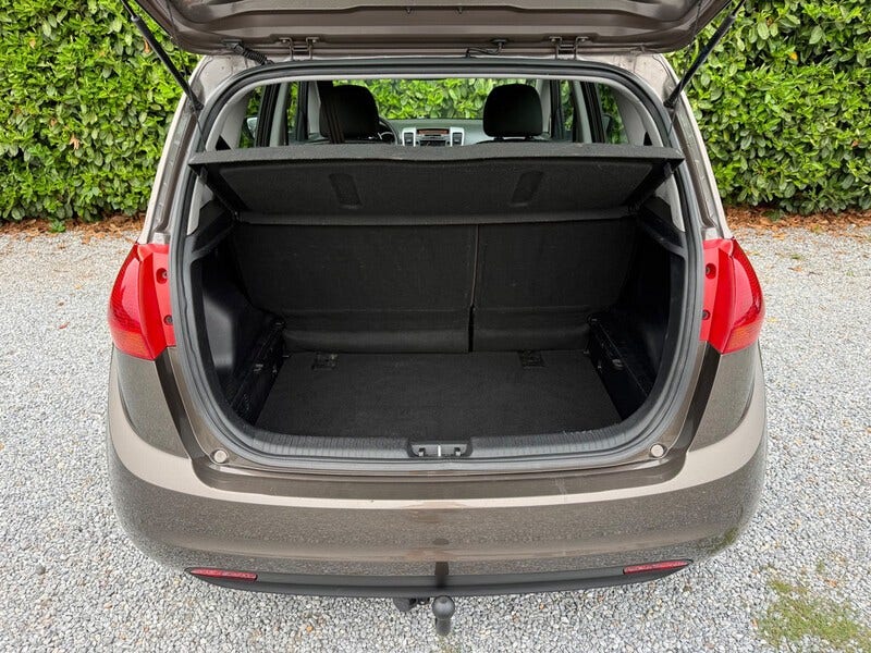 Kia Venga (9)