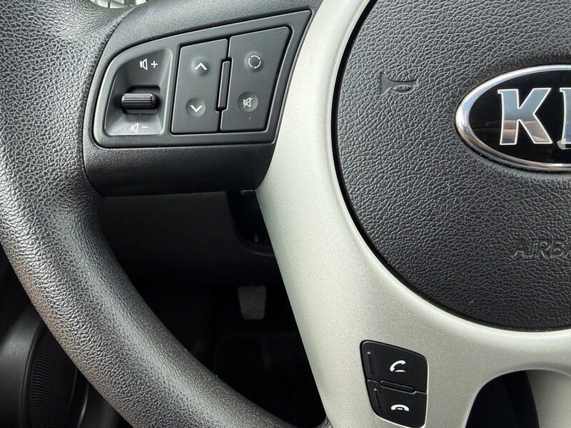Kia Venga (23)