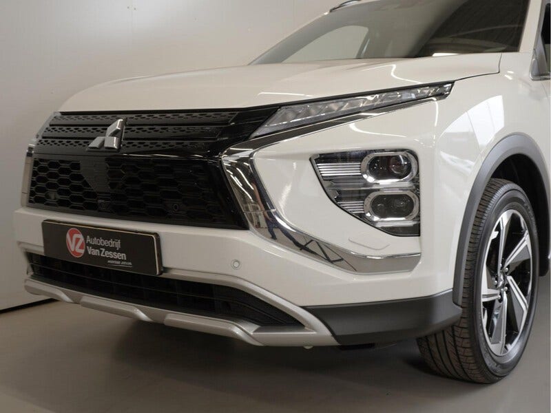 Mitsubishi Eclipse Cross (2)