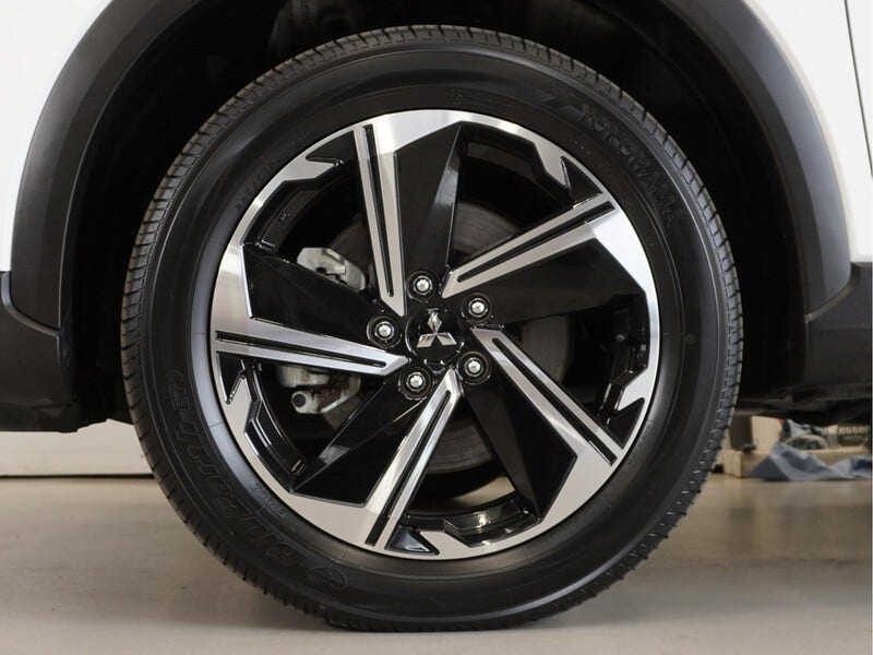 Mitsubishi Eclipse Cross (11)