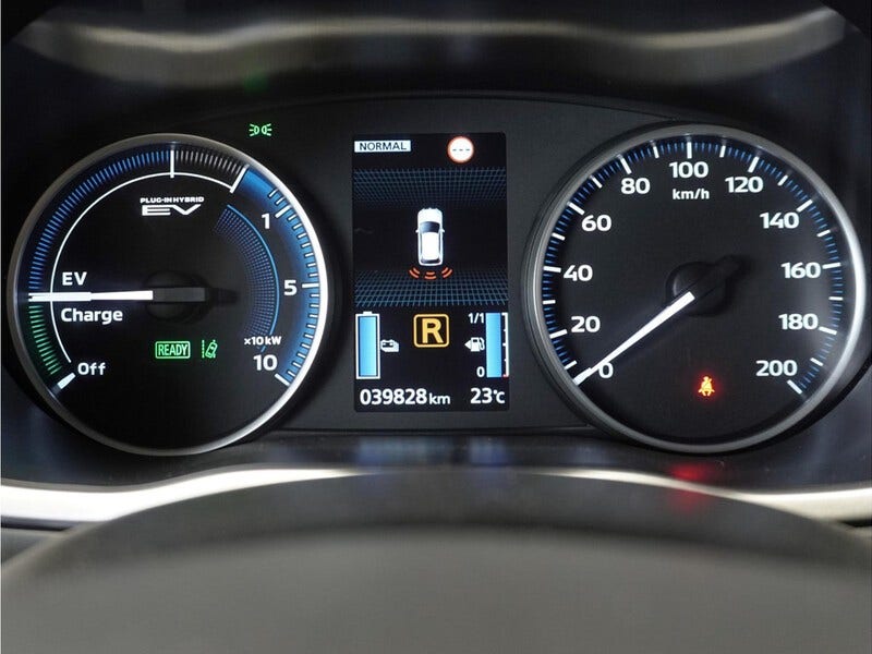 Mitsubishi Eclipse Cross (22)
