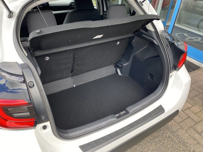 Toyota Yaris (4)