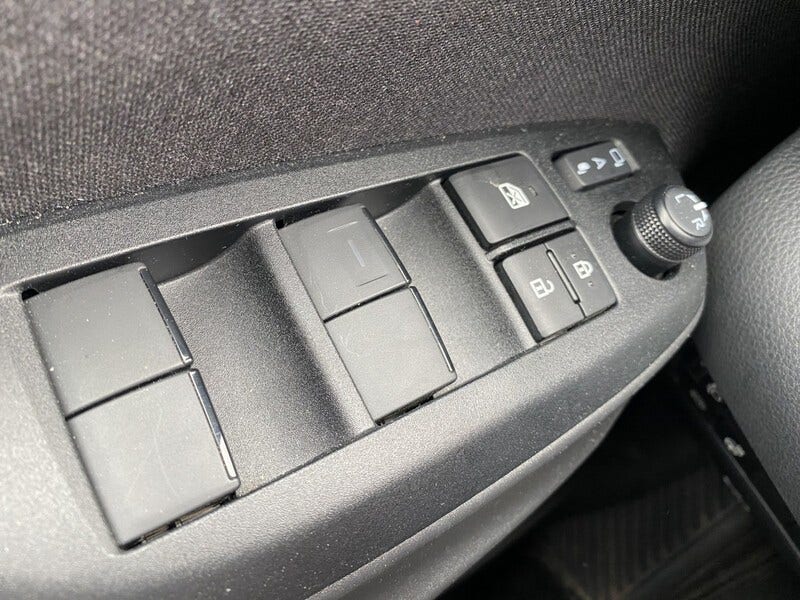 Toyota Yaris (11)