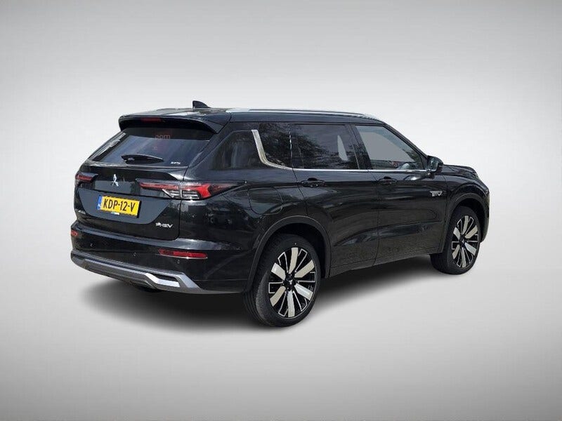 Mitsubishi Outlander (3)