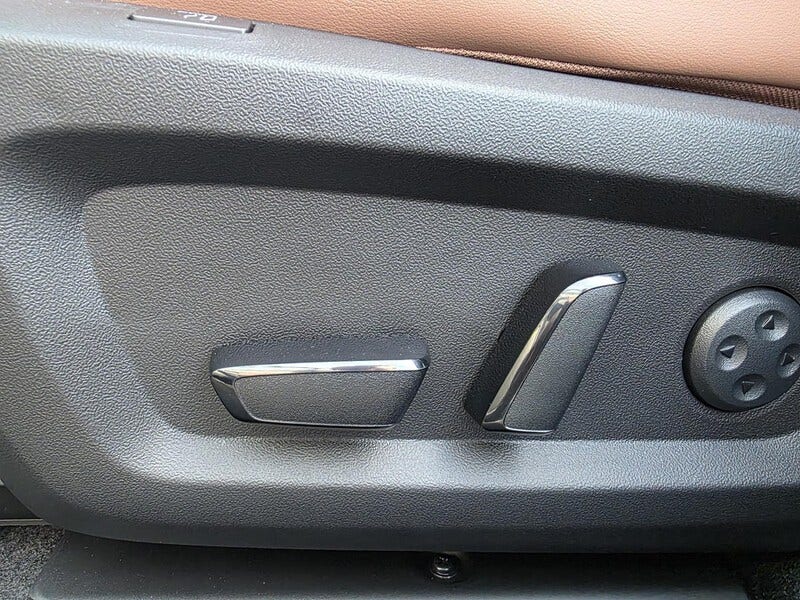 Mitsubishi Outlander (12)