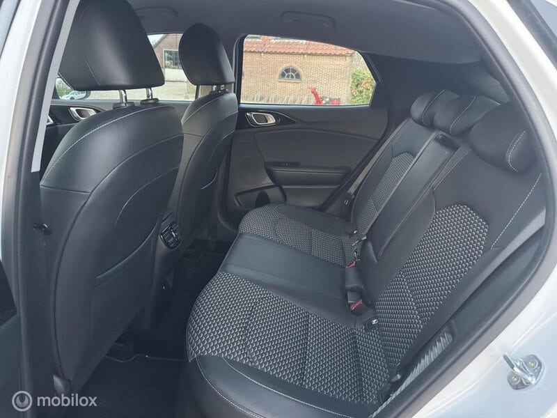 Kia XCeed (17)