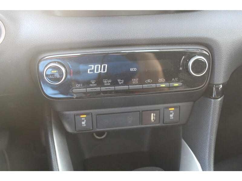 Mazda 2 Hybrid (15)