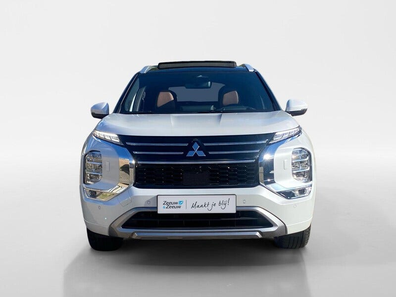 Mitsubishi Outlander (2)