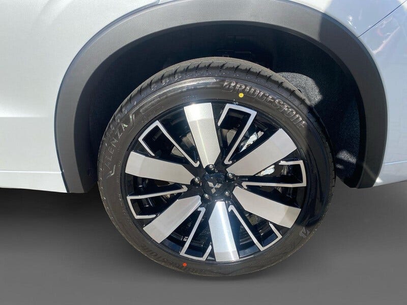 Mitsubishi Outlander (9)