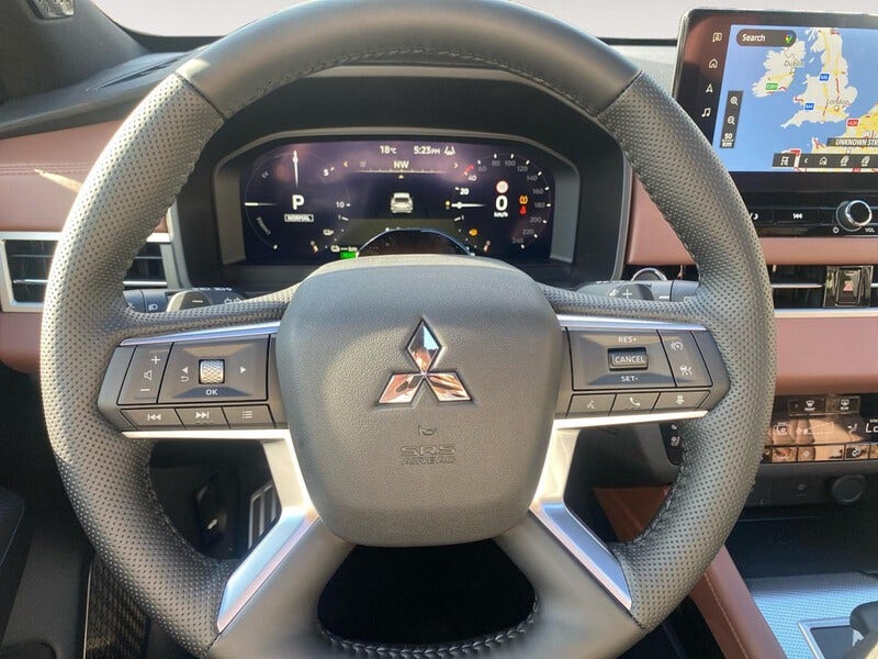 Mitsubishi Outlander (17)