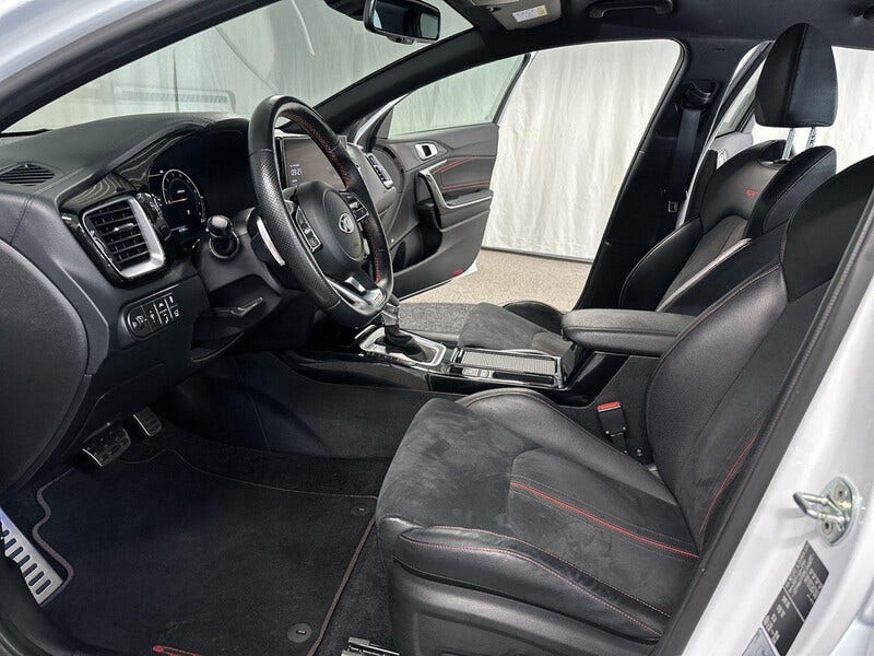 Kia ProCeed (4)