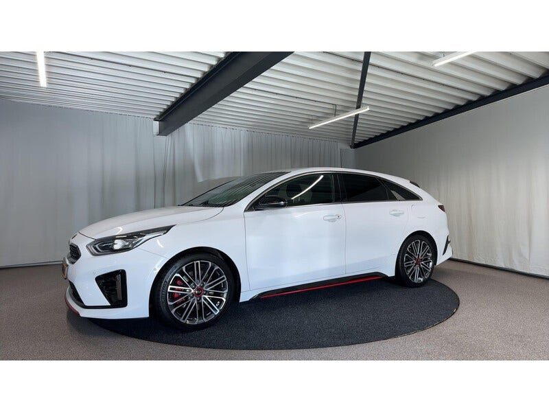 Kia ProCeed (7)