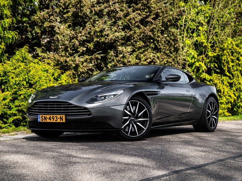 Aston Martin DB11