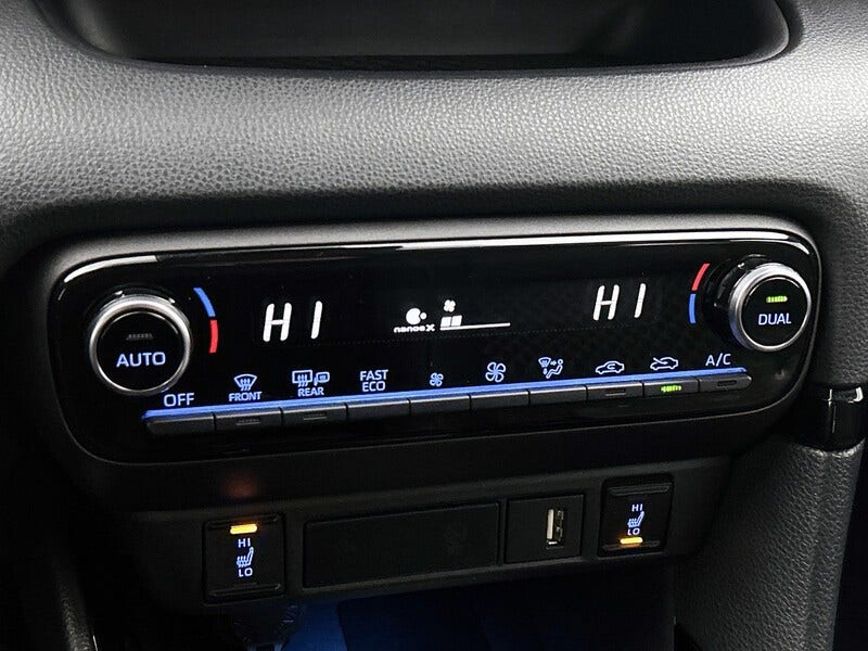 Toyota Yaris (10)