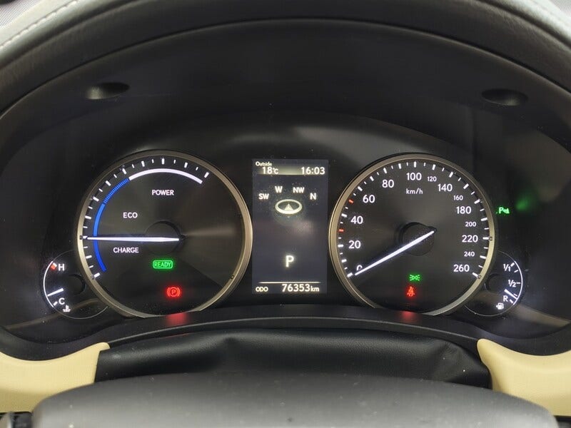 Lexus NX (11)