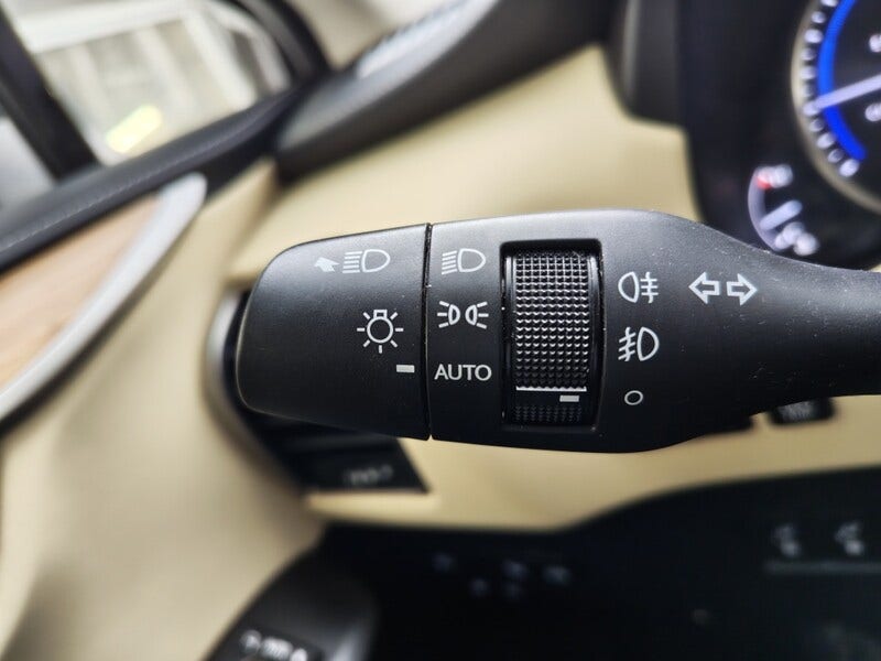 Lexus NX (12)