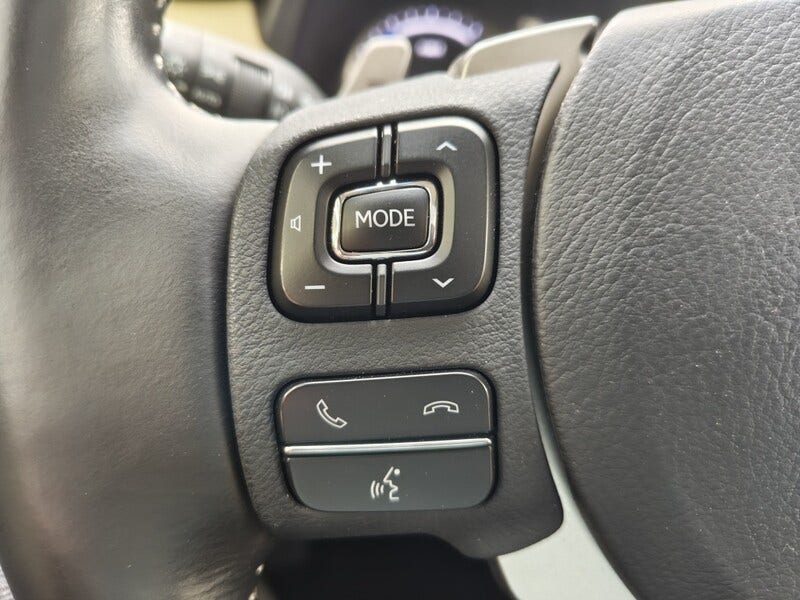 Lexus NX (14)