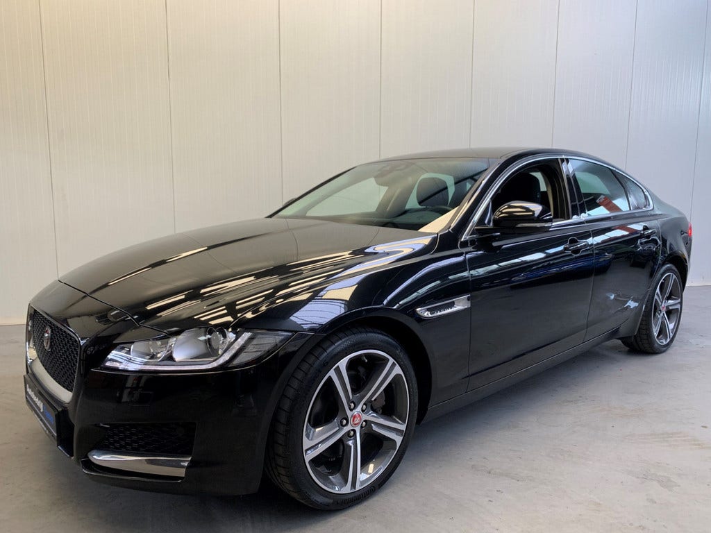 Jaguar XF