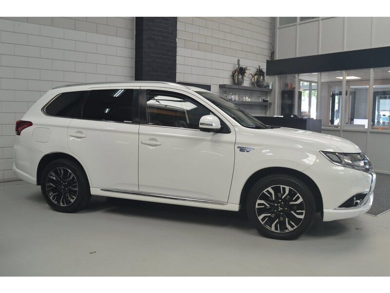 Mitsubishi Outlander (3)